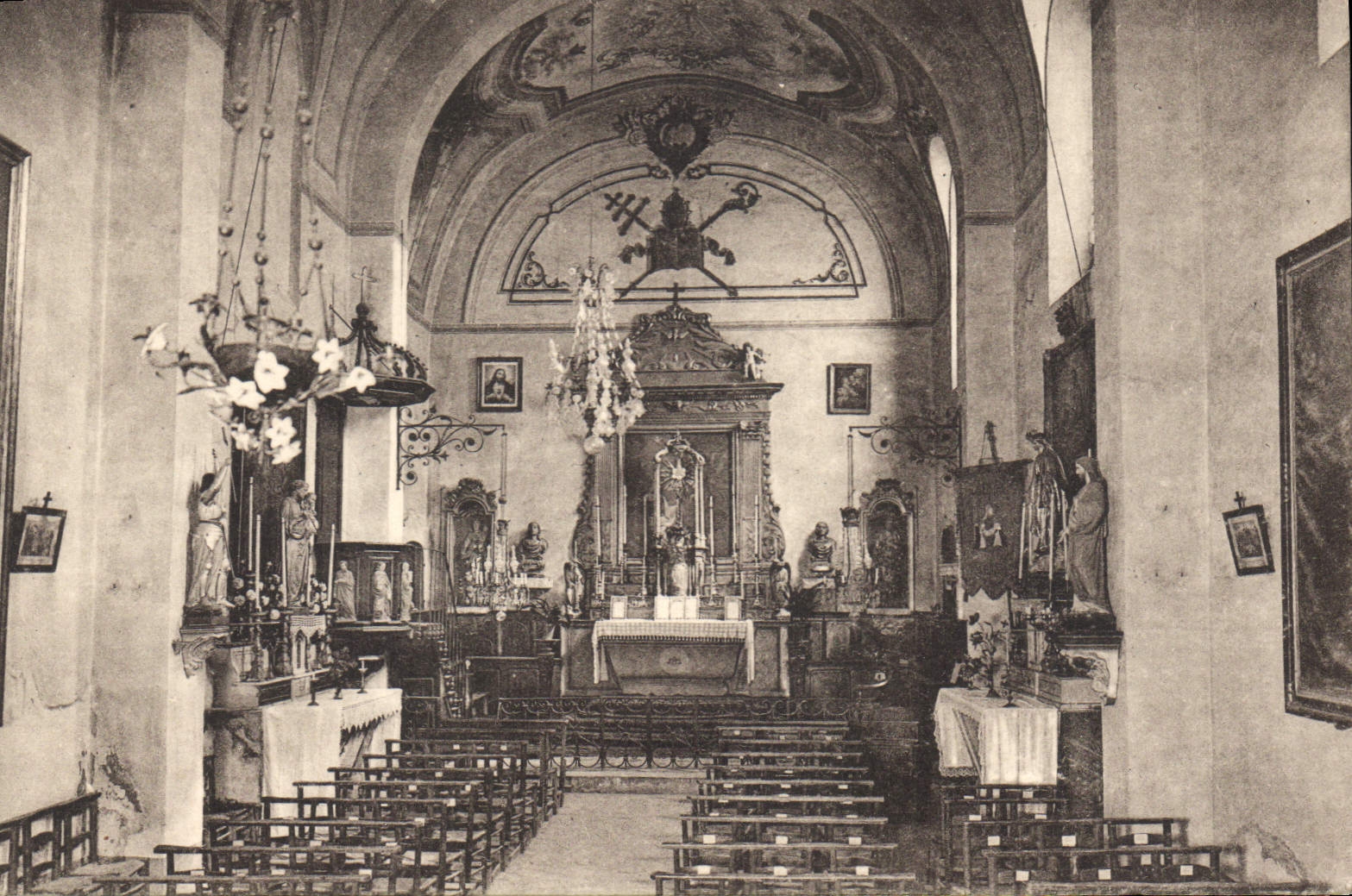 CPA Roquefort Alpes Maritimes Eglise paroissiale Notre Dame de Canlache Vue interieure