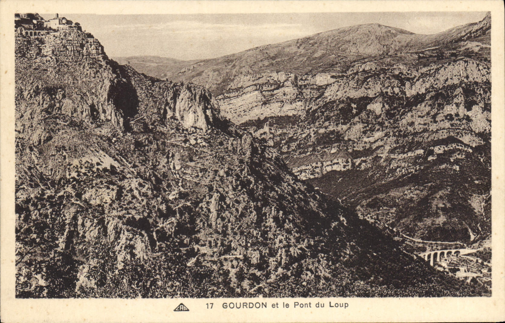 CPA Gourdon et le Pont du Loup 