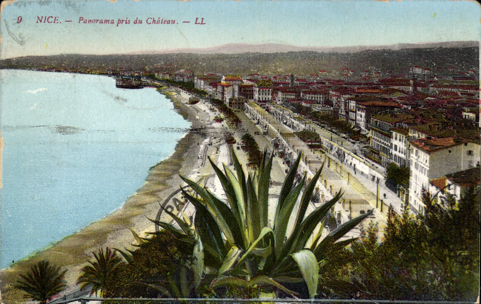 CPA Nice Panorama pris du Chateau 