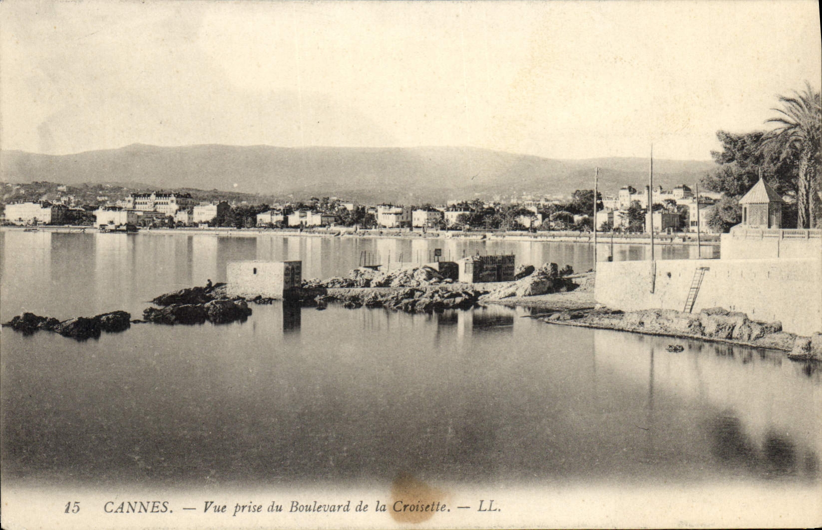 CPA Cannes Vue prise du Boulevard de la Croisette