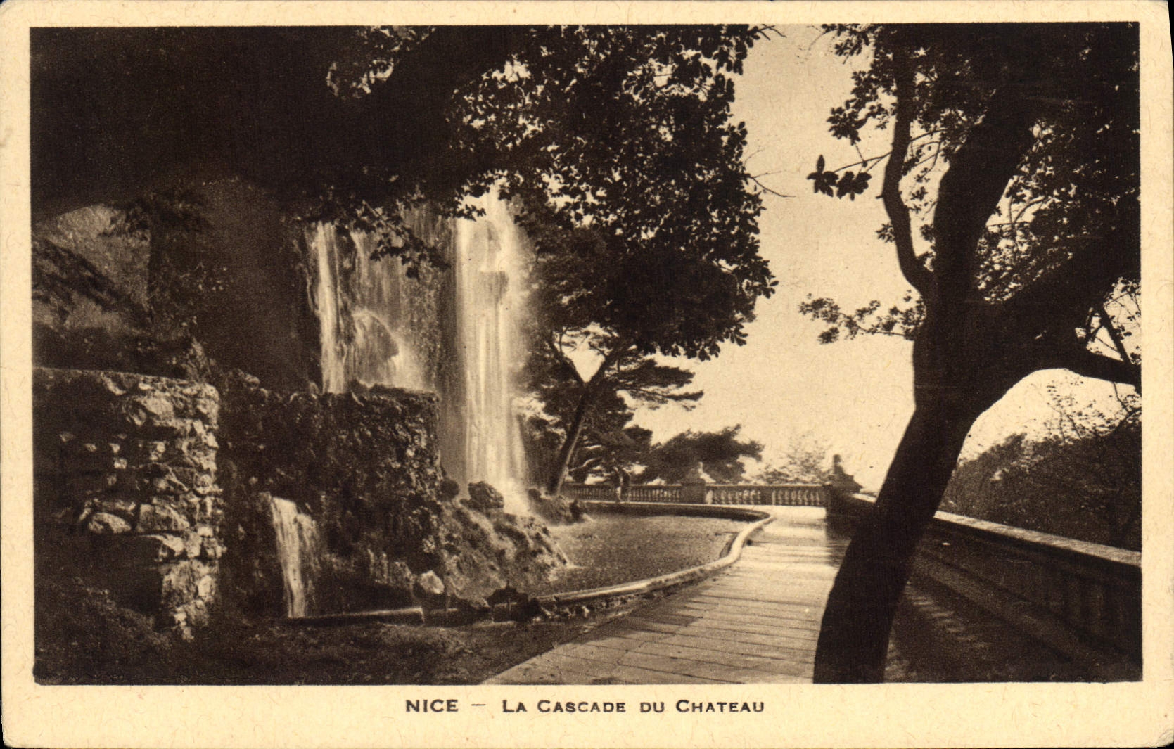 CPA Nice La Cascade du Chateau 