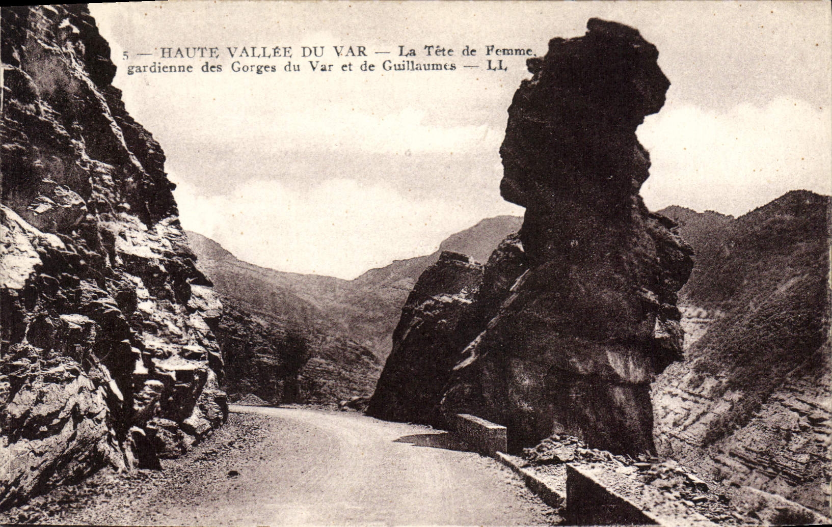 CPA Haute Vallee du Var La Tete de Femme gardienne des Gorges du Var et de Guillaumes 