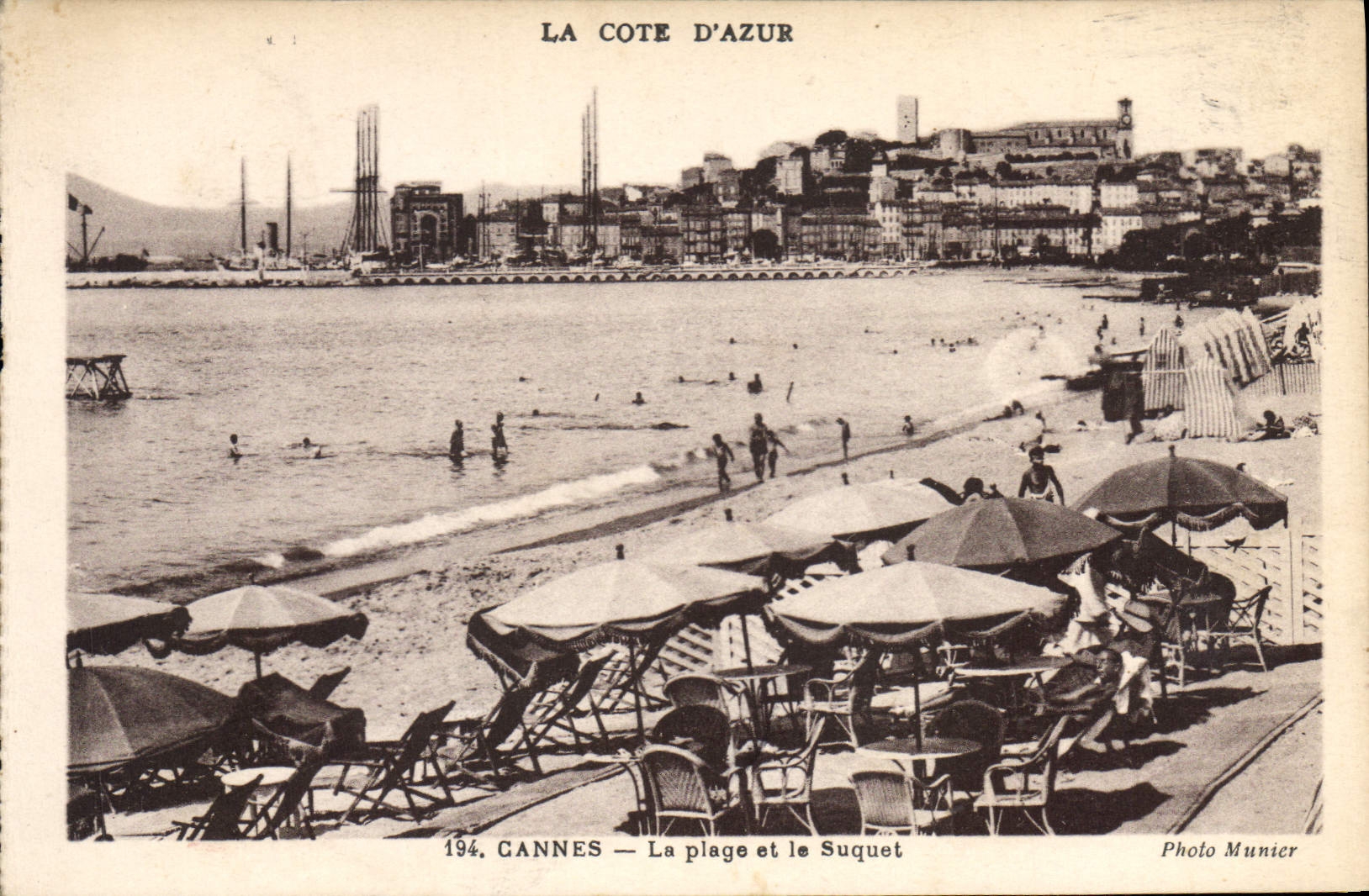 CPA La Cote d'Azur Cannes La plage et le Suquet 
