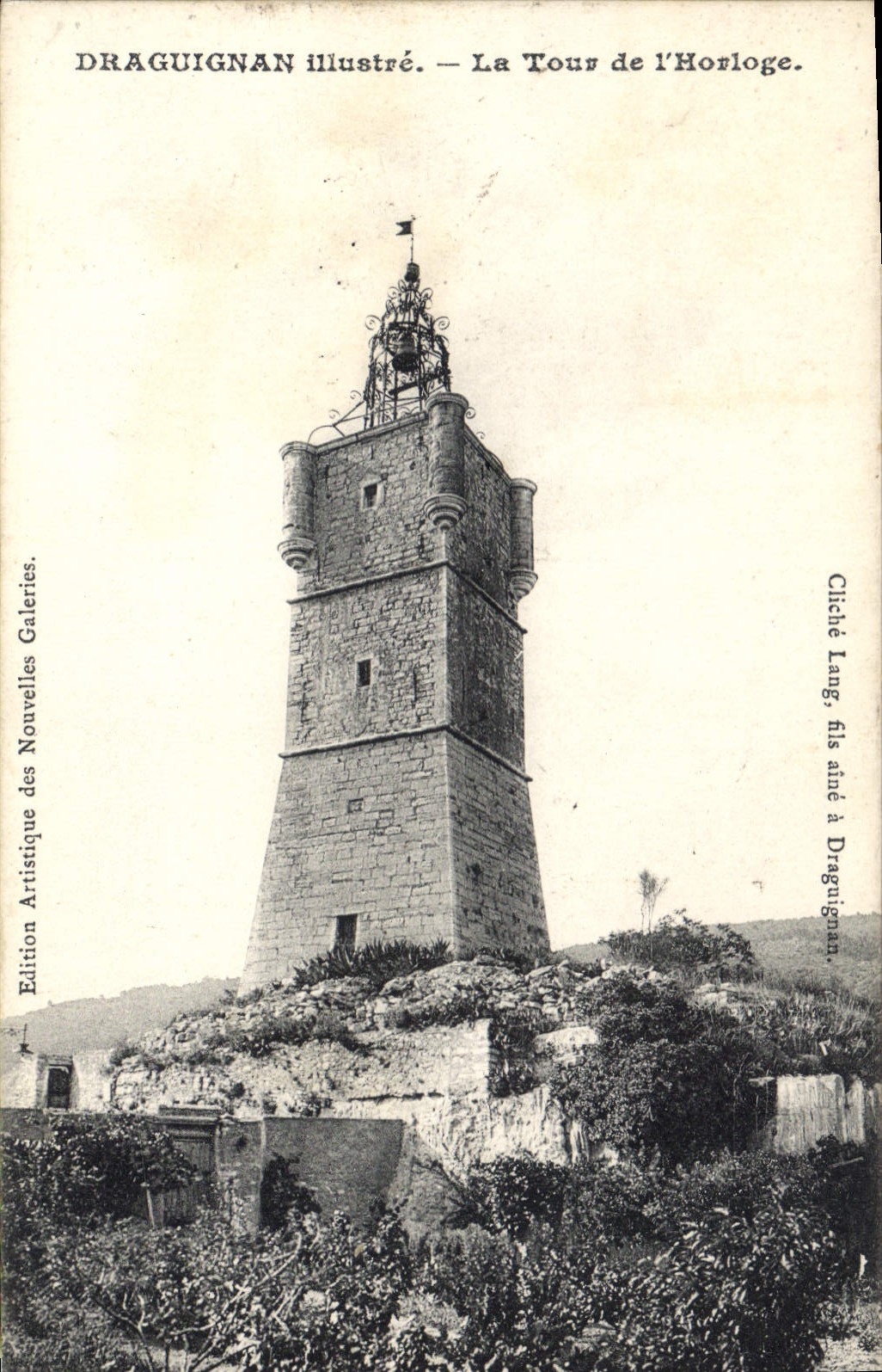 CPA Draguignan Illustre La Tour de l'Horloge