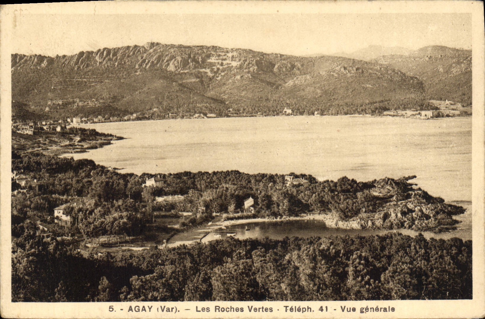 CPA Agay Var Les Roches Vertes Vue generale