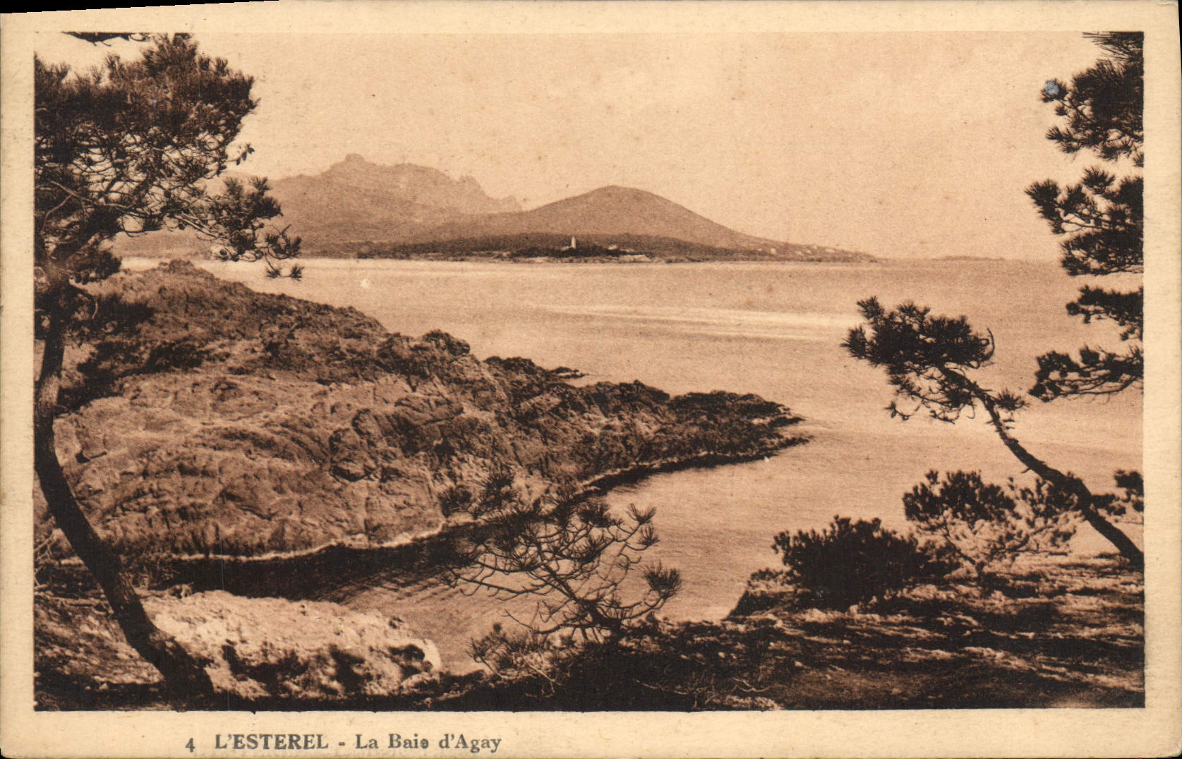 CPA l'Esterel La Bais d'Agay 