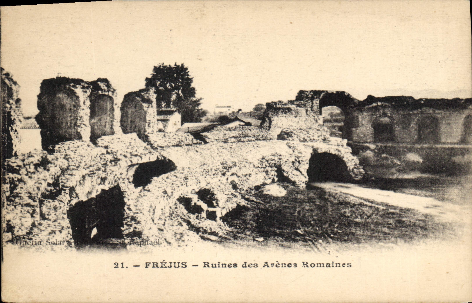 CPA Frejus Ruines des Arenes Romaines 