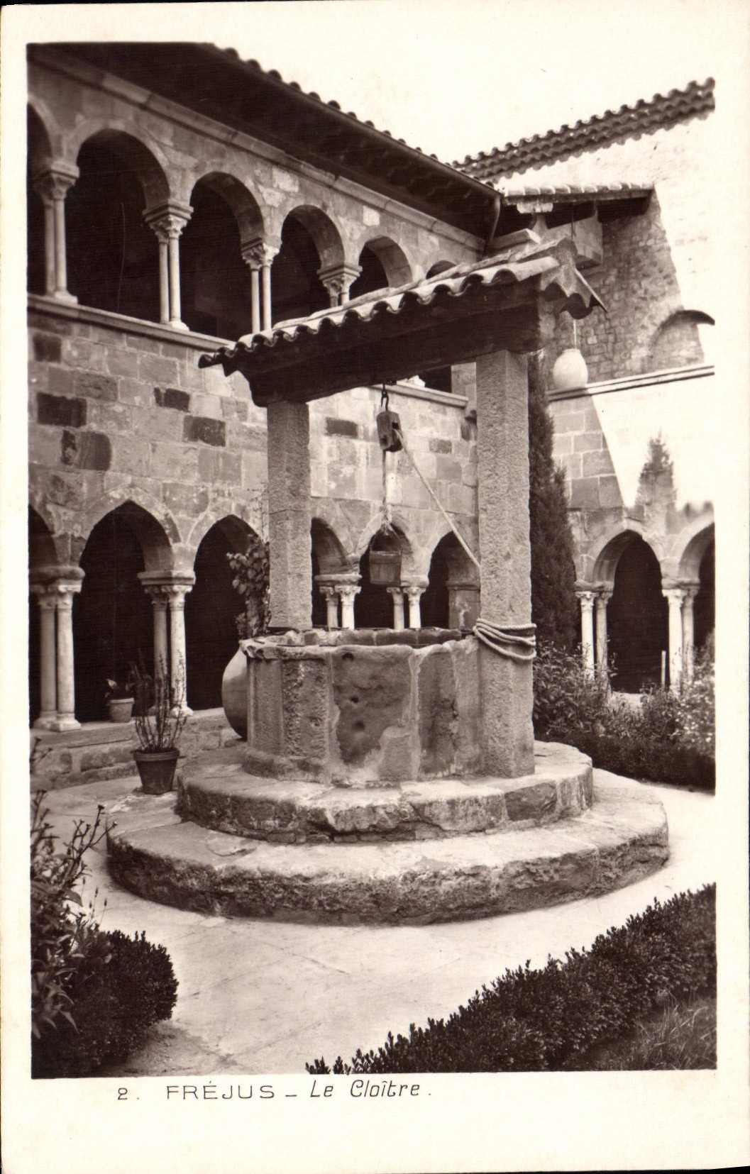 CPA Frejus Le Cloitre 