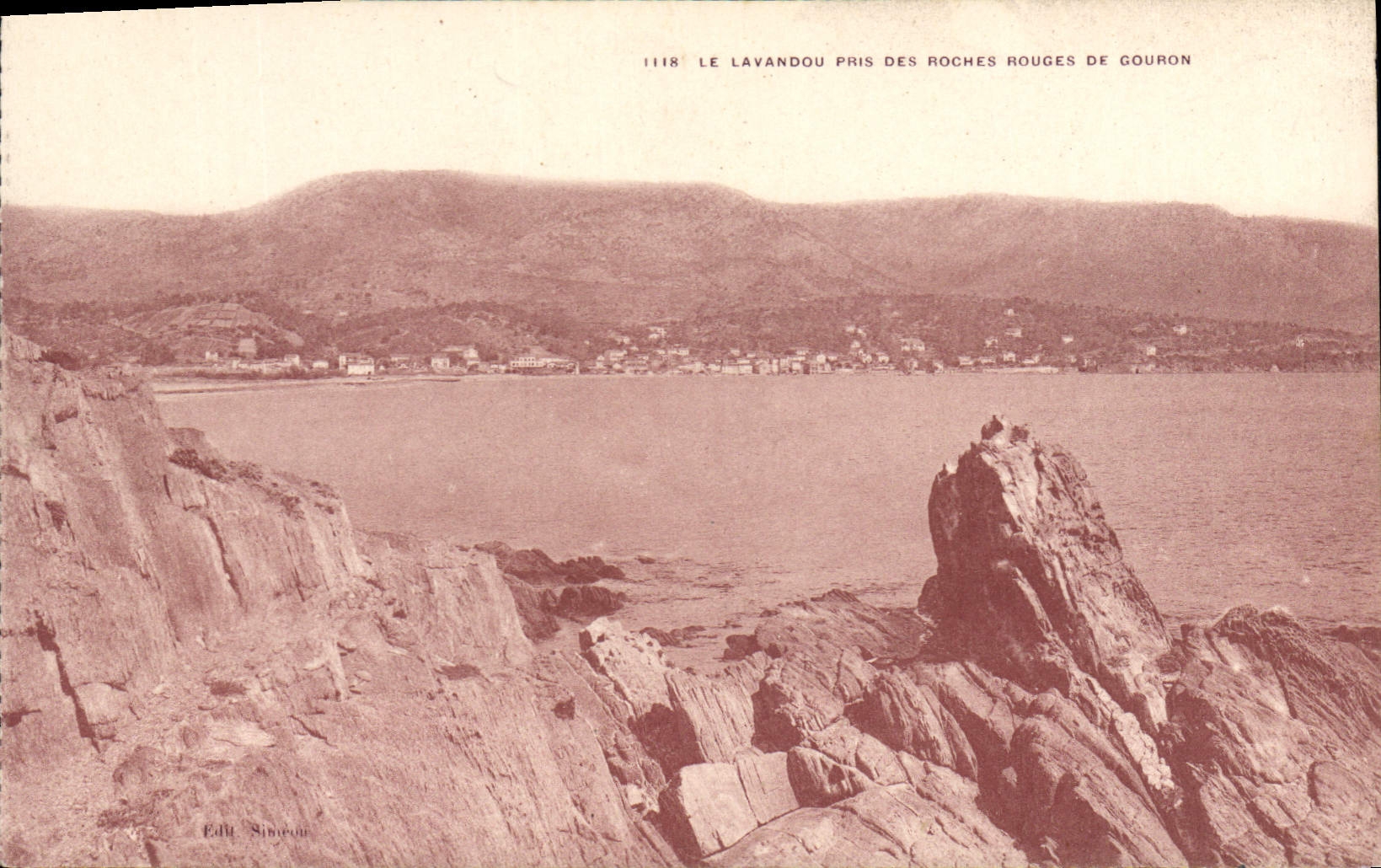 CPA Le Lavandou pris des Roches Rouges de Gouron