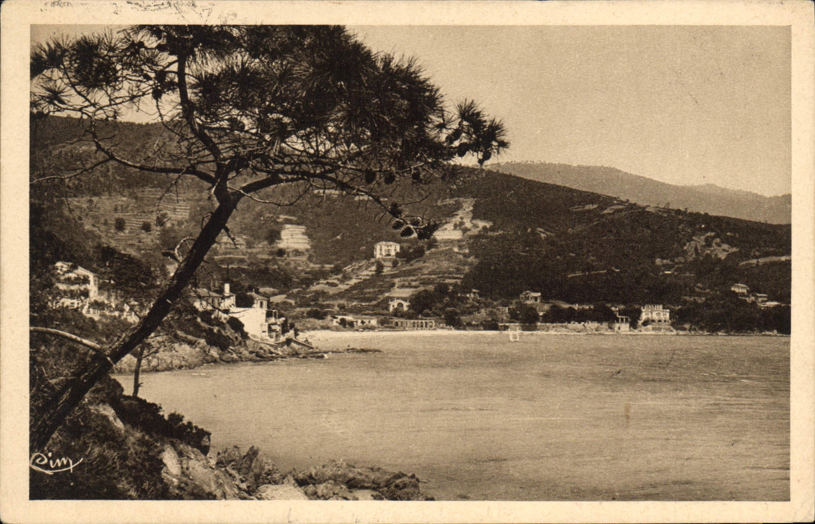 CPA Cote d'Azur Le Lavandou Var Vue Generale d'Aigubelle