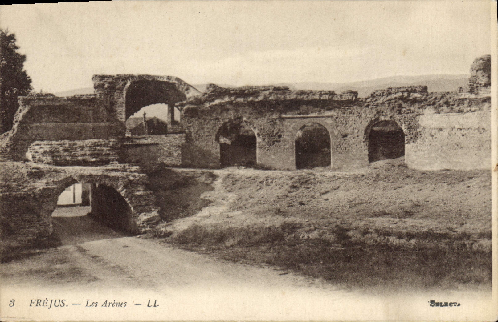 CPA Frejus Les Arenes 