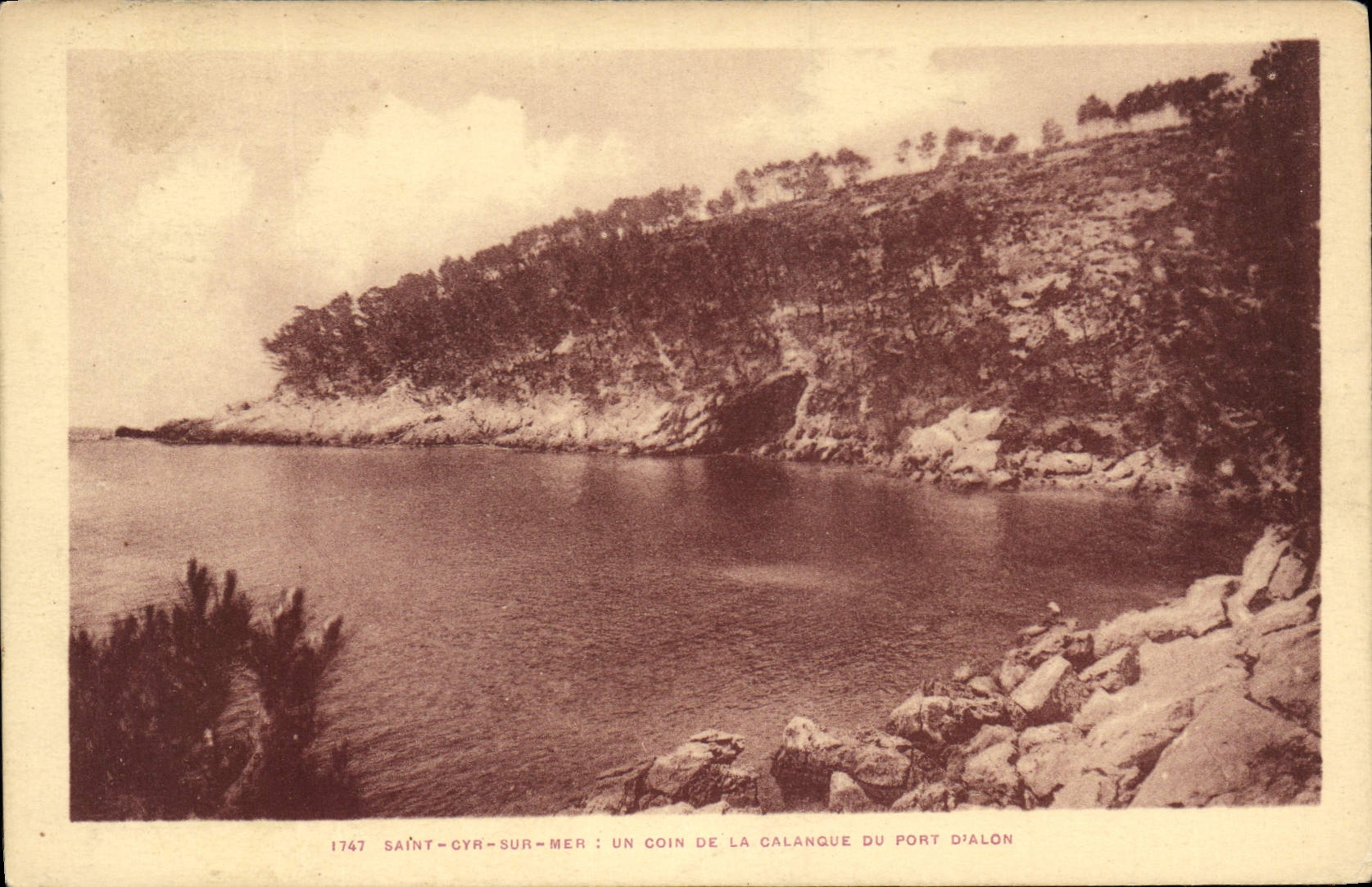 CPA Saint Cyr Mer Un Coin de la Calanque du Port