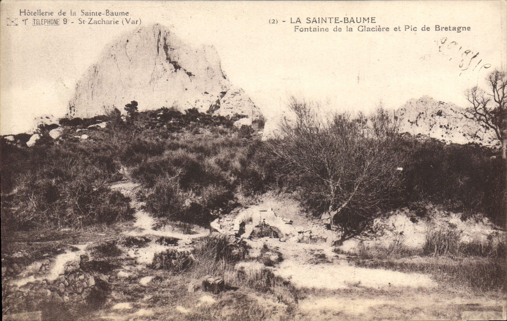 CPA La Sainte Baume Fontaine de la Glaciere et Pic de Bretagne