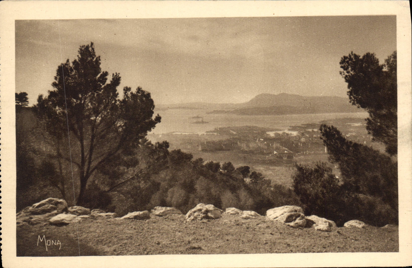 CPA Les Petits Tableaux de Provence Toulon Vue de la rade et de la ville prise de la route du Faron 