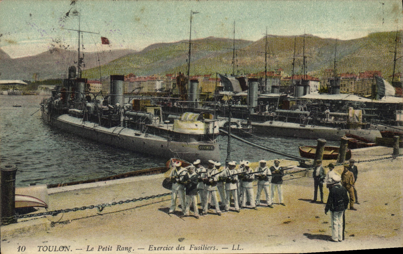 CPA Toulon Le Petit Rang Exercice des Fusiliers Bateaux