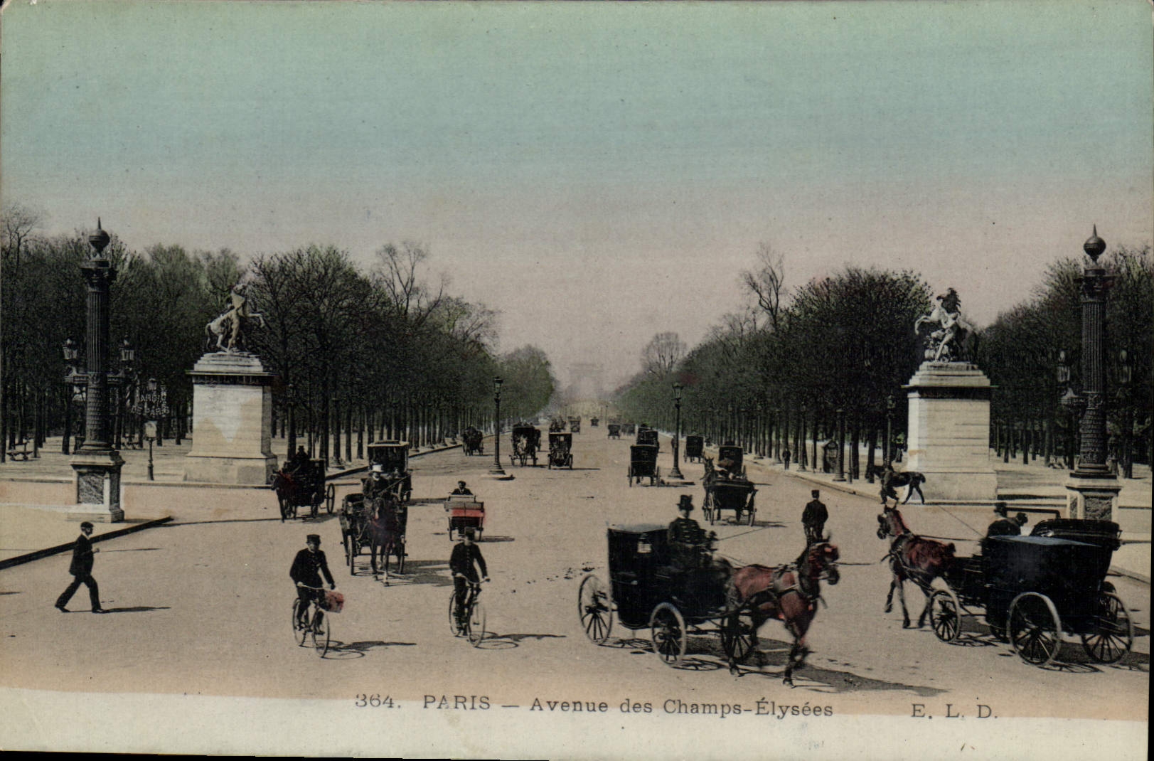 CPA Paris Avenue des Champs Elysees 