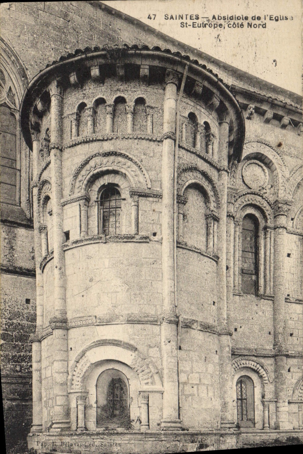 CPA Saintes Absisdiole de l'Eglise St Europe cote Nord