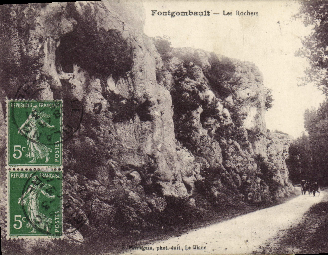 CPA Fontgombault Les Rochers 