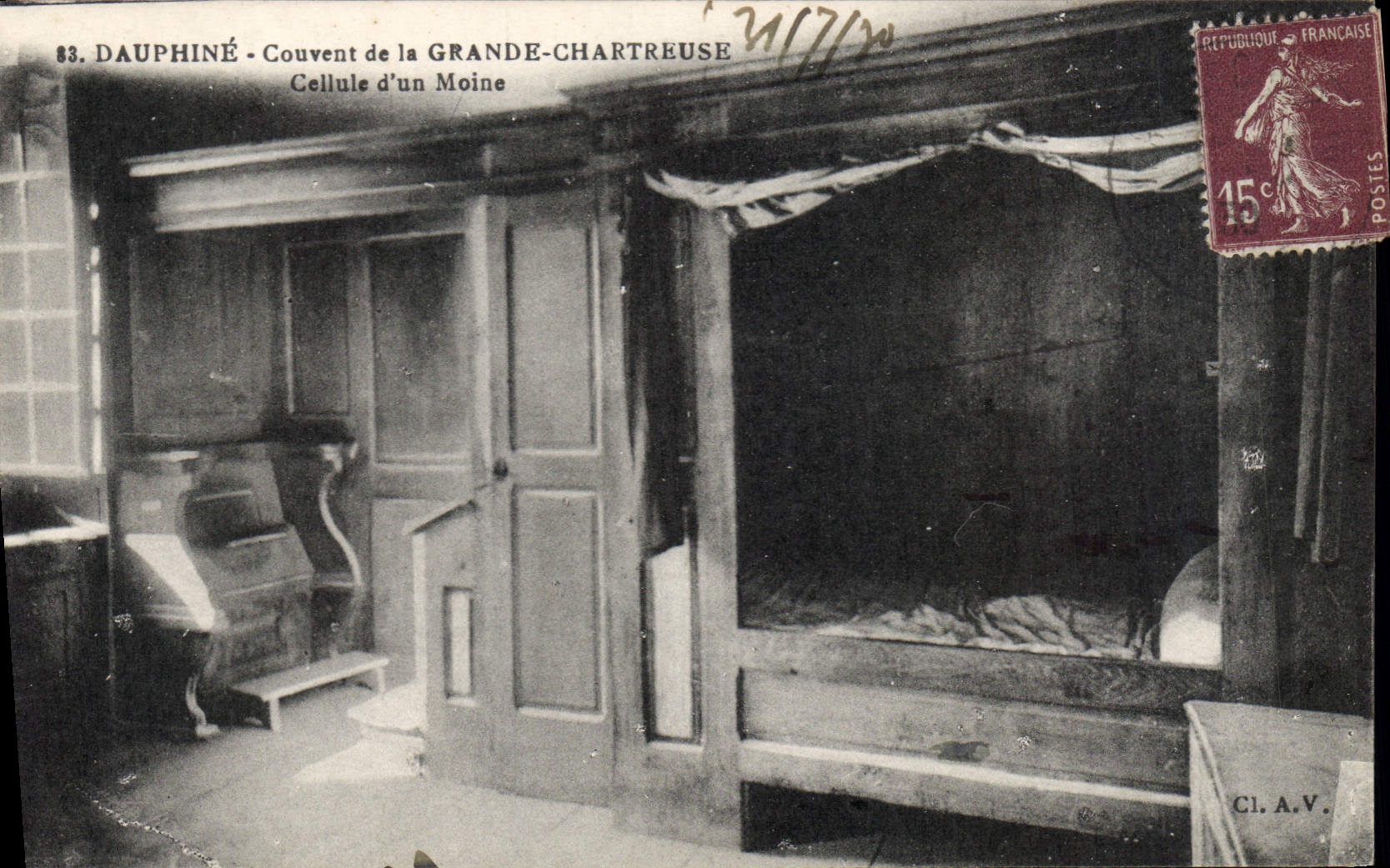 CPA Dauphine Couvent de la Grande Chartreuse Cellule d'un Moine 