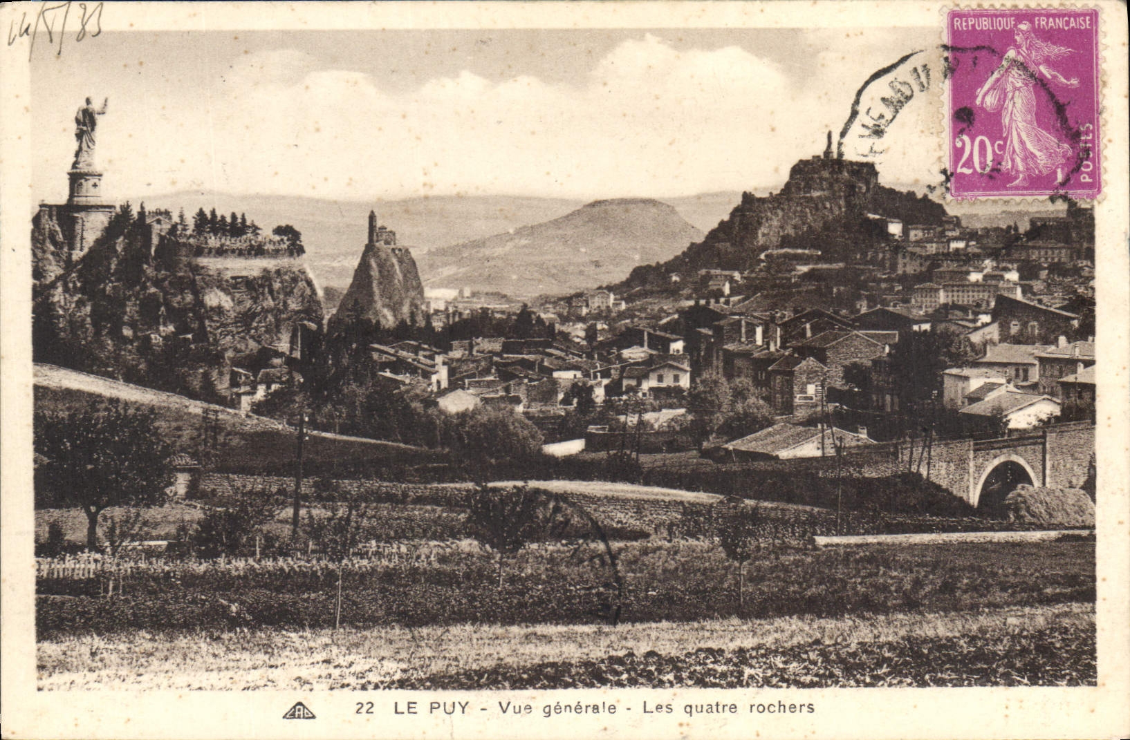 CPA Le Puy Vue generale Les quatre rochers 