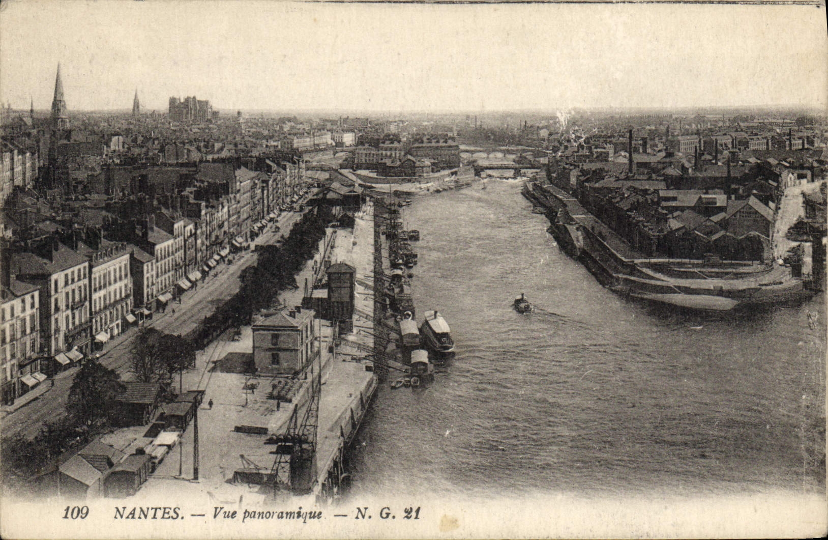 CPA Nantes Vue panoramique 