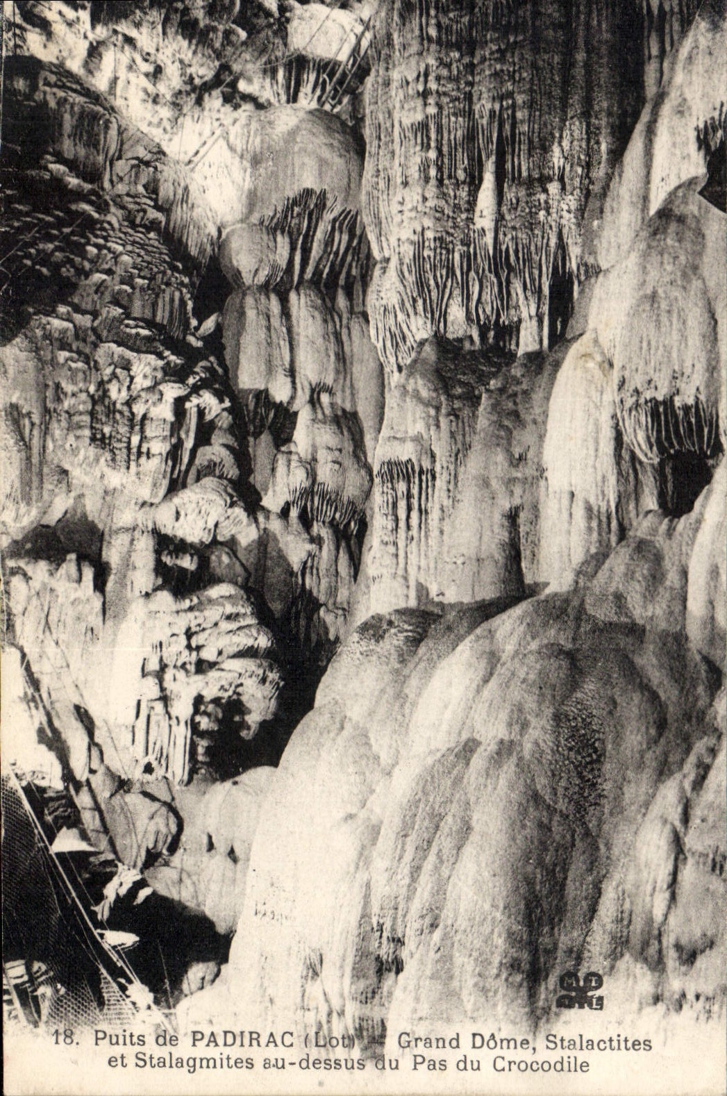 CPA Puits de Padirac Lot Grand Dome Stalactites et Stalagmites au dessus du Pas du Crocodile