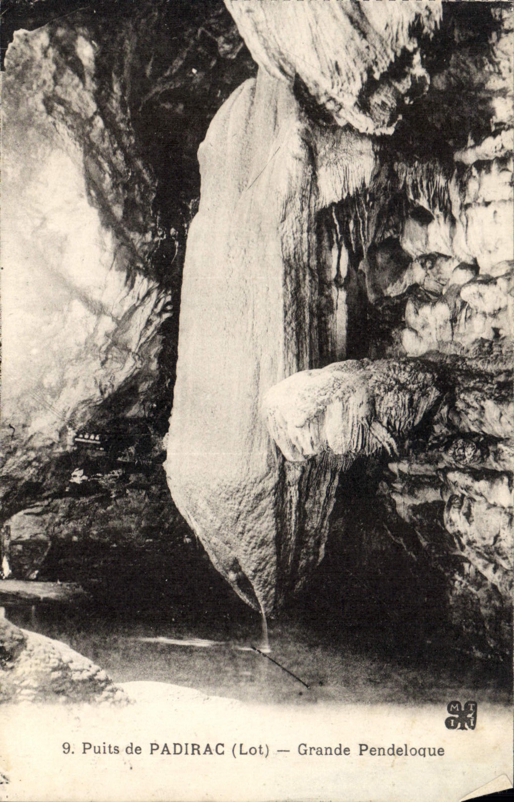 CPA Puits de Parirac Lot Grande Pendeloque