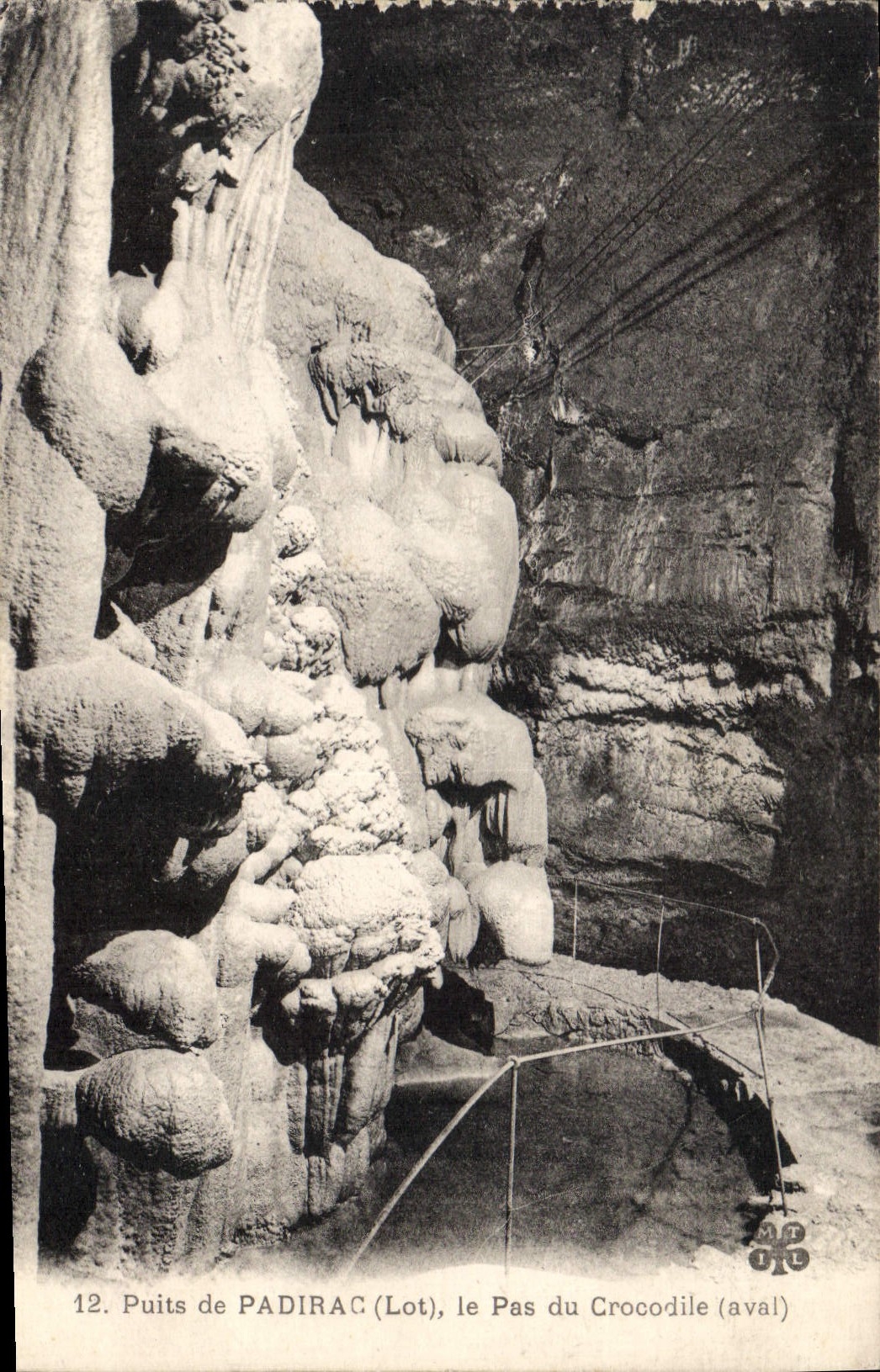 CPA Puits de Padirac Lot le Pas du Crocodile aval