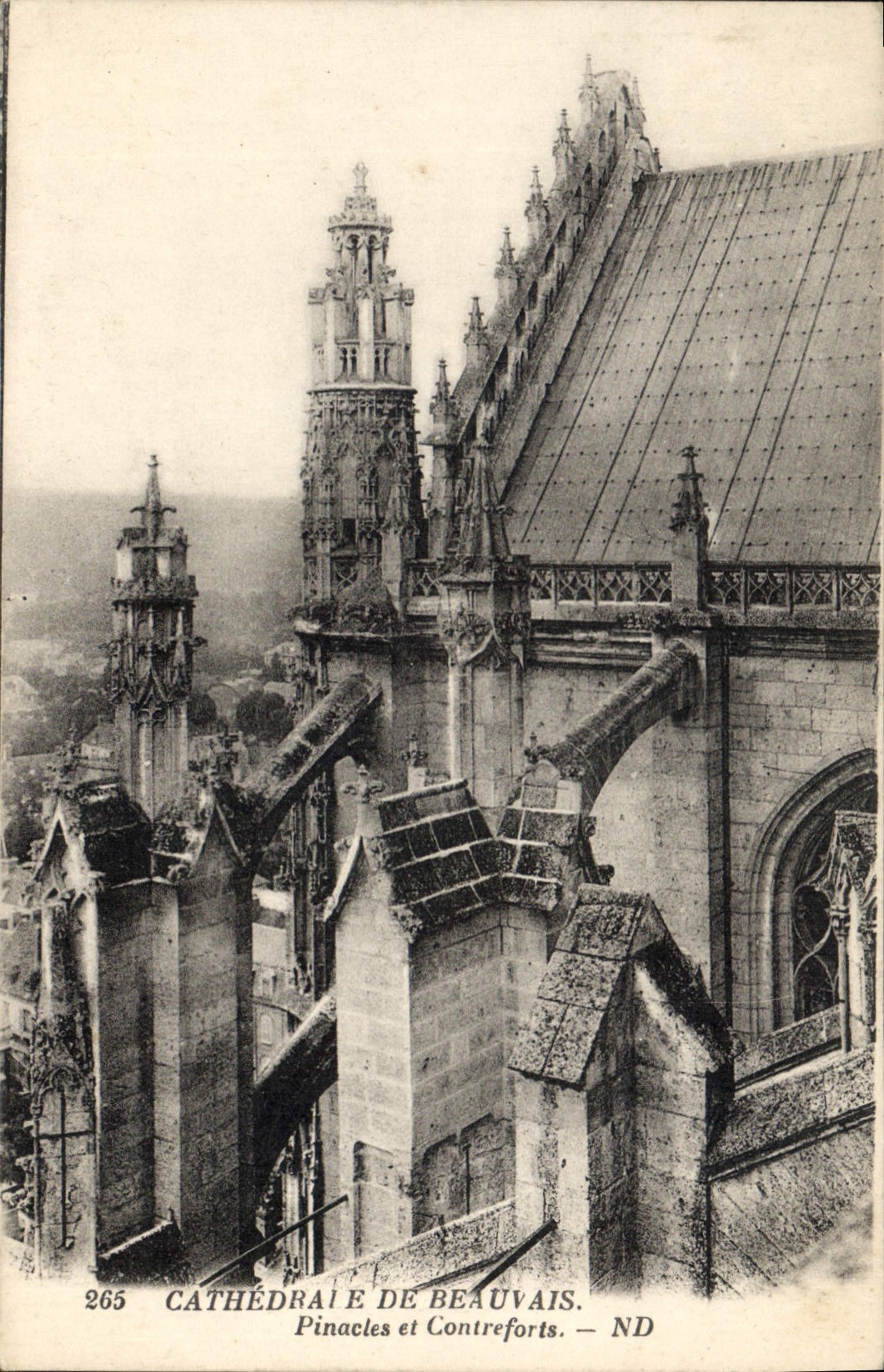 CPA Cathedrale de Beauvais Pinacles et Contreforts
