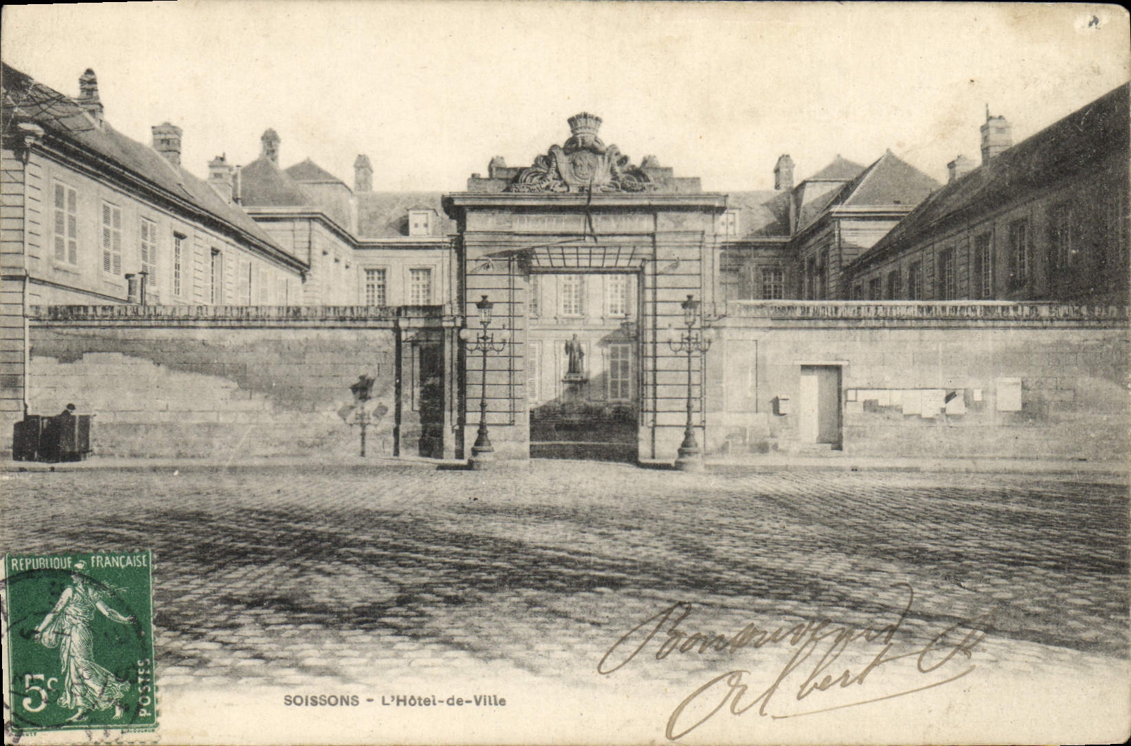 CPA Saissons L'Hotel de Ville 
