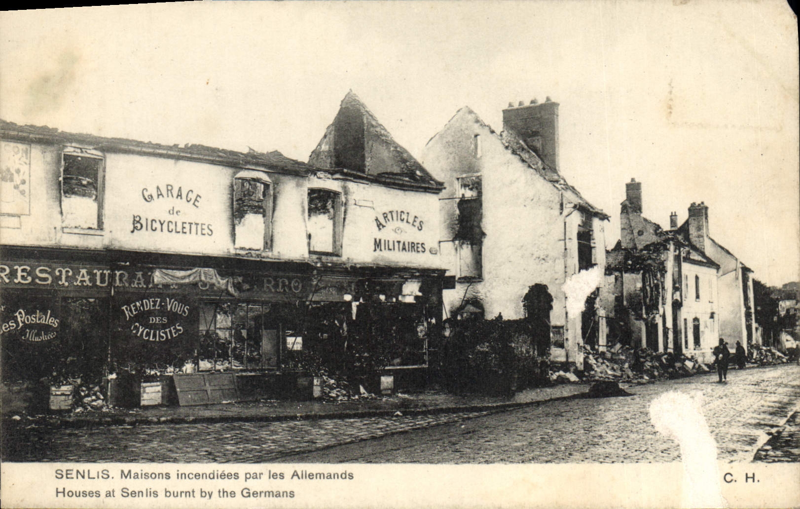 CPA Senlis Maisons incendiees par les Allemands Houses et Senlise burnt by the Germans 