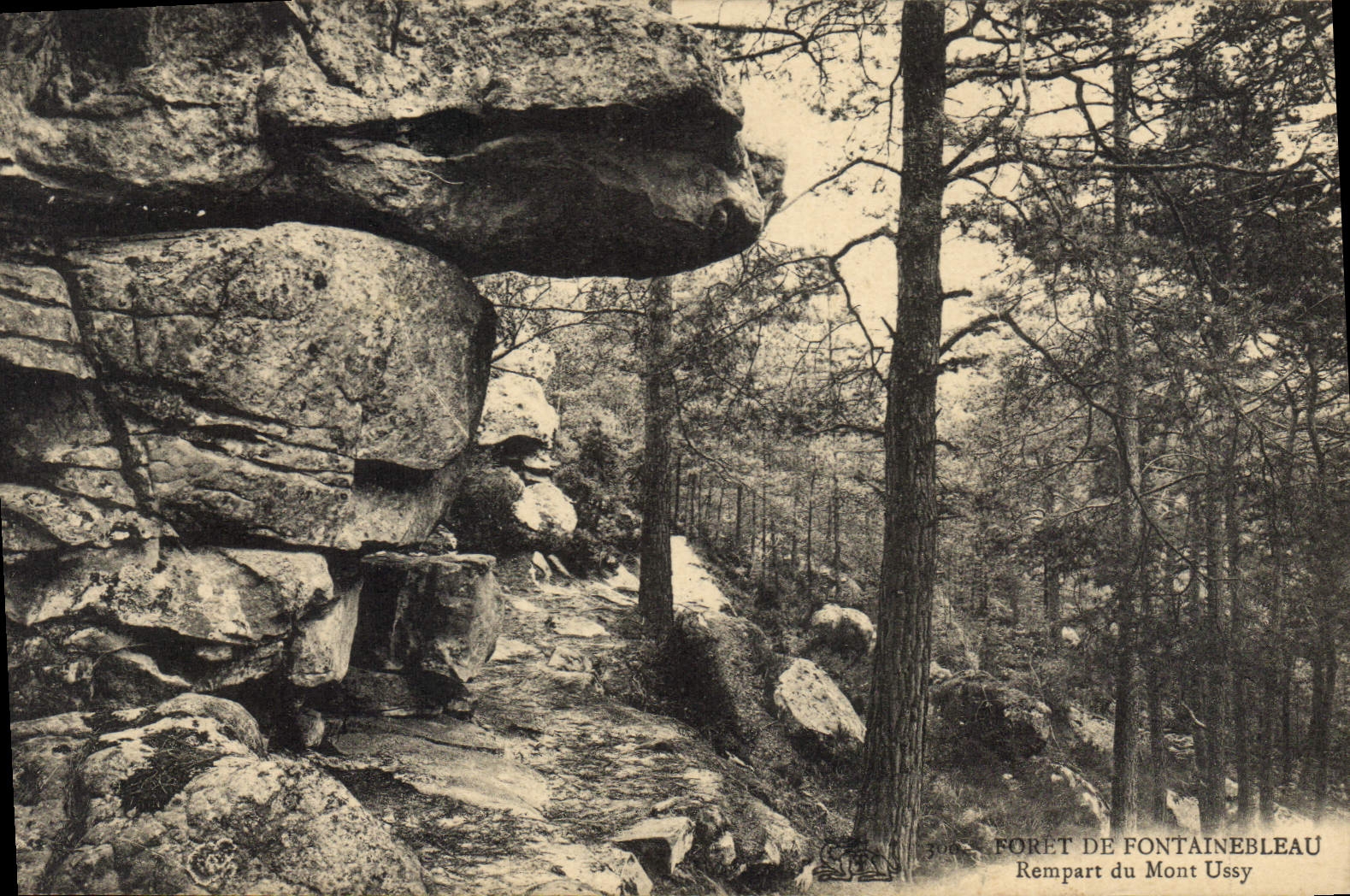 CPA Foret de Fontainebleau Rempart du Mont Ussy 