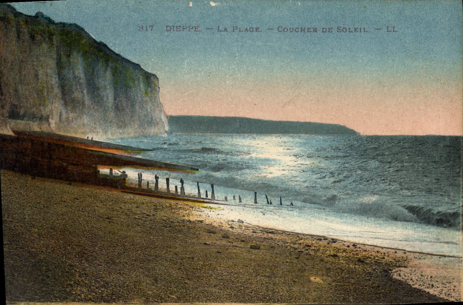 CPA Dieppe La Plage Coucher de Soleil 