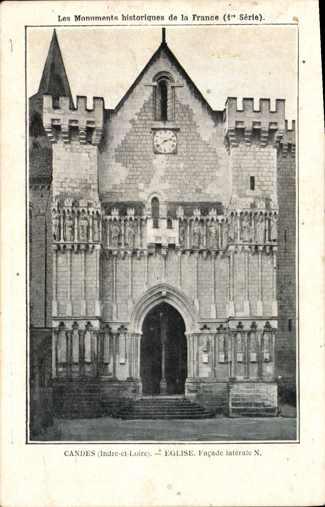 CPA Candes Indre et Loire Eglise Facade laterale