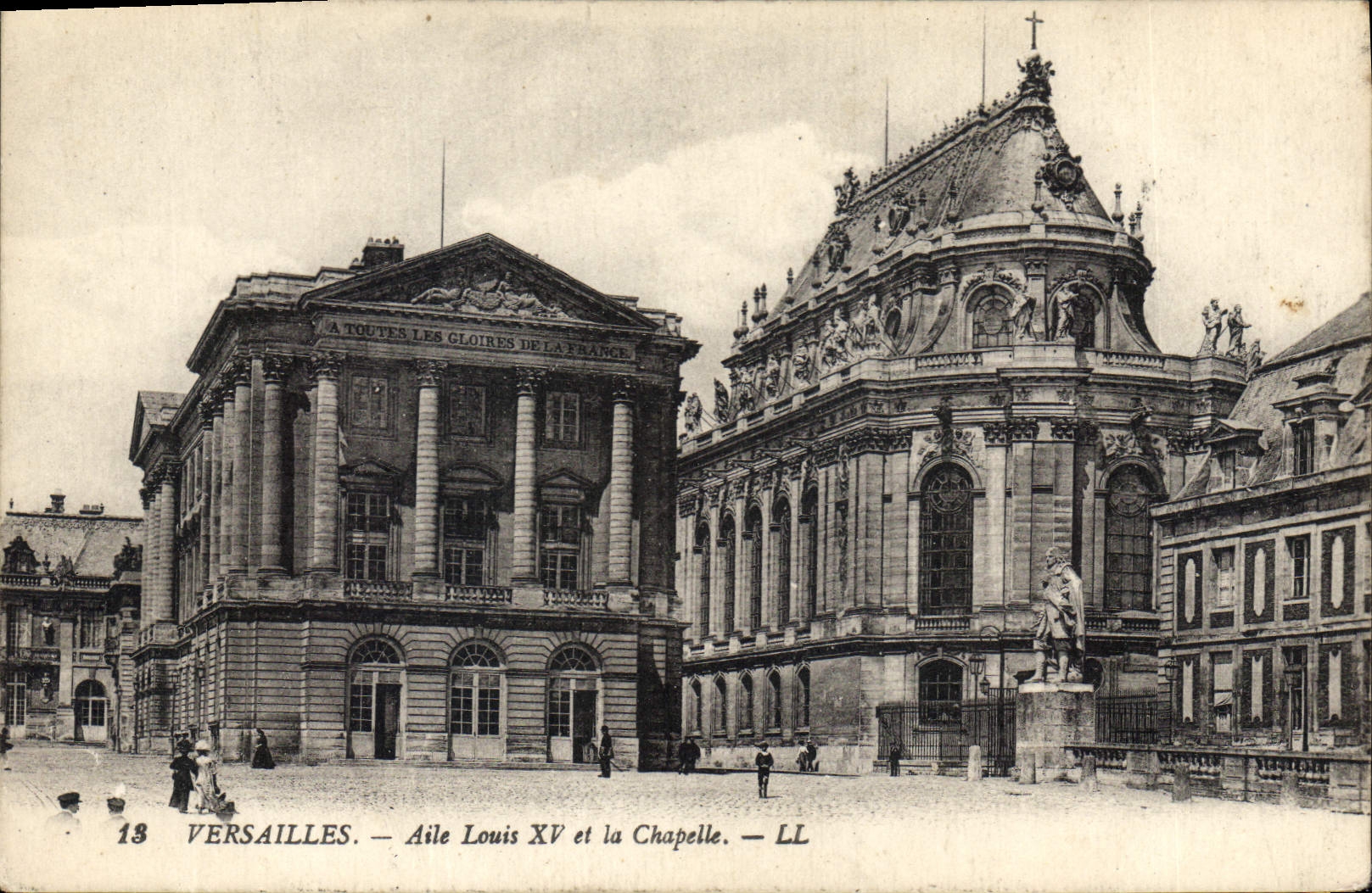 CPA Versailles Aile Louis XV et la Chapelle 