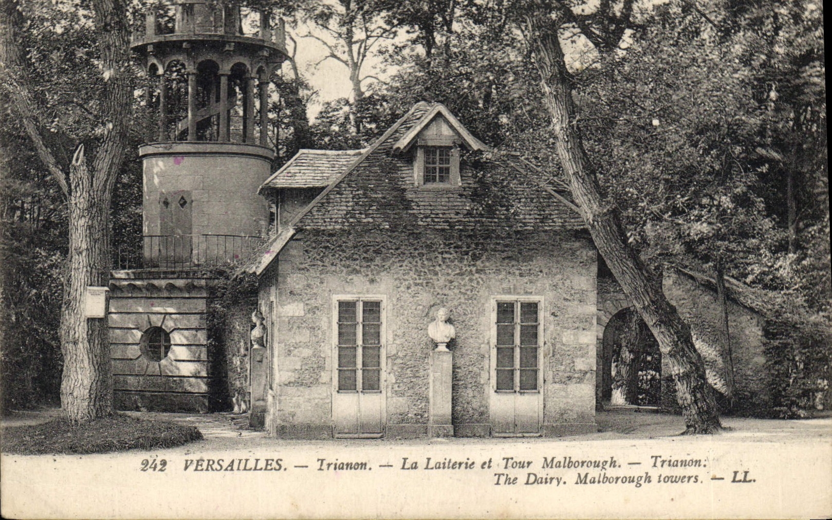 CPA Versailles Trianon La Laiterie et Tour Malborough 