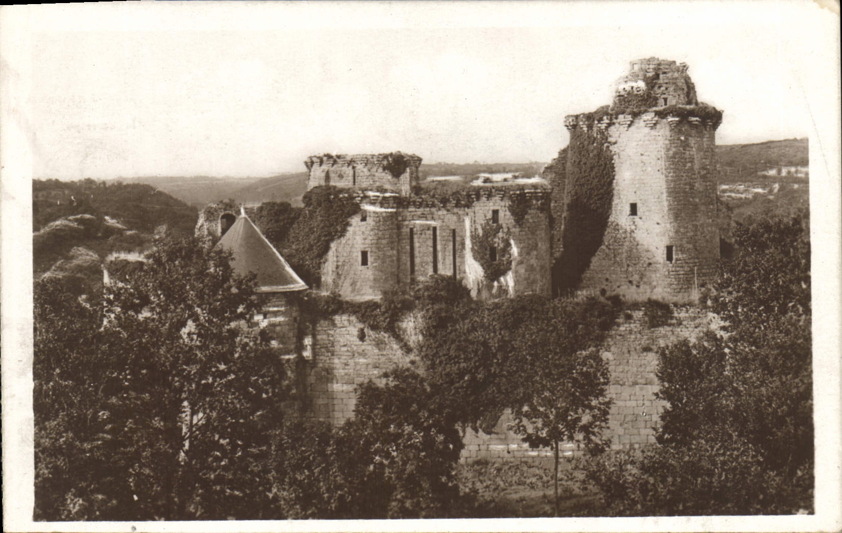 CPA Tonquedec C du N Le Chateau Vue d'Ensemble Cote Sud