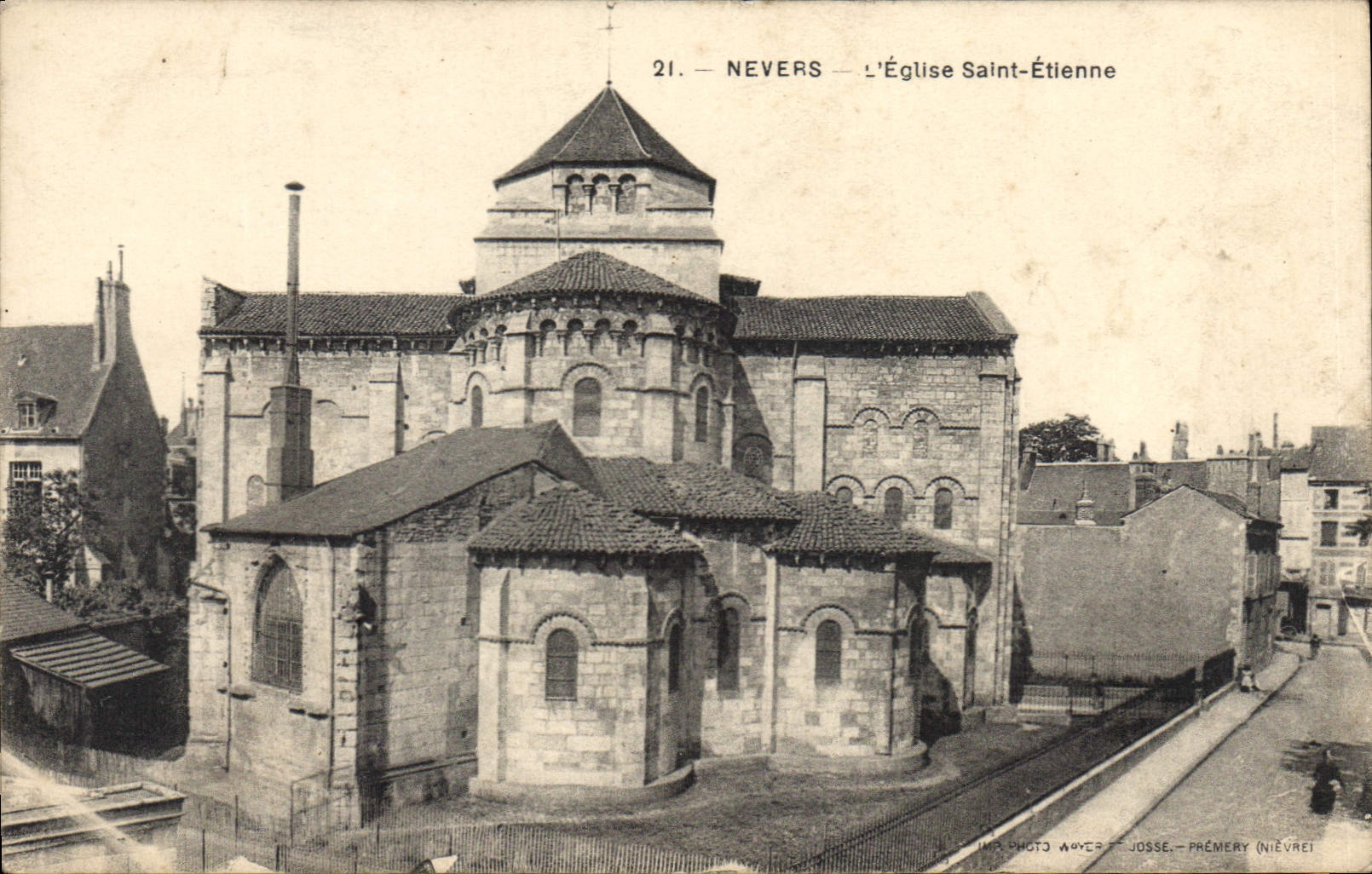 CPA Nevers L'Eglise Saint Etienne 