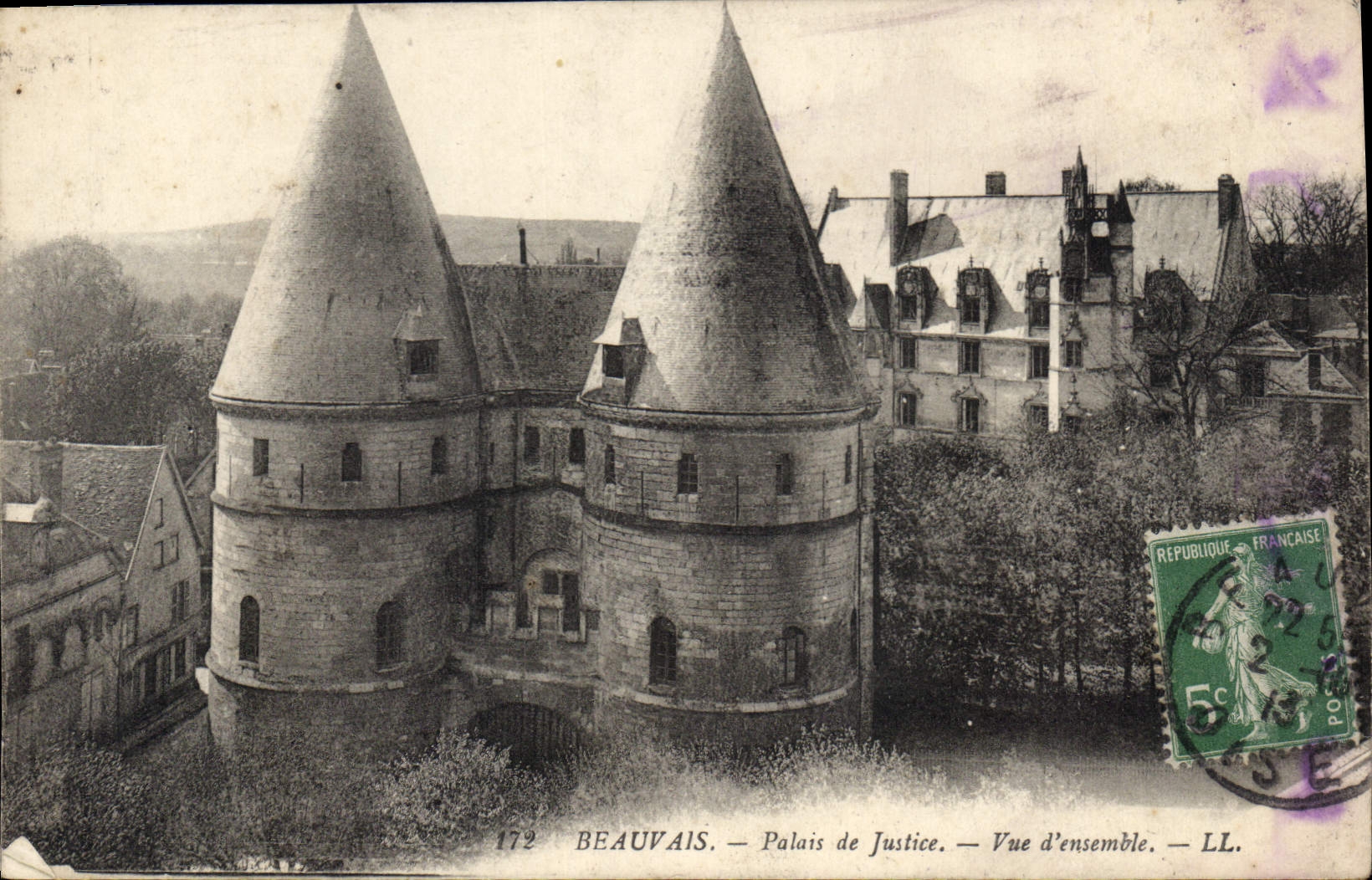 CPA Beauvais Palais de Justice Vue d'ensemble 