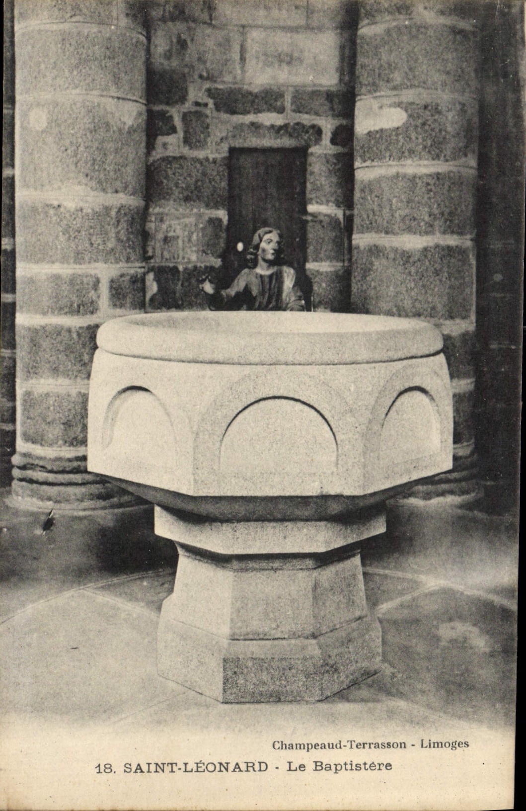 CPA Saint Leonard Le Baptistere 