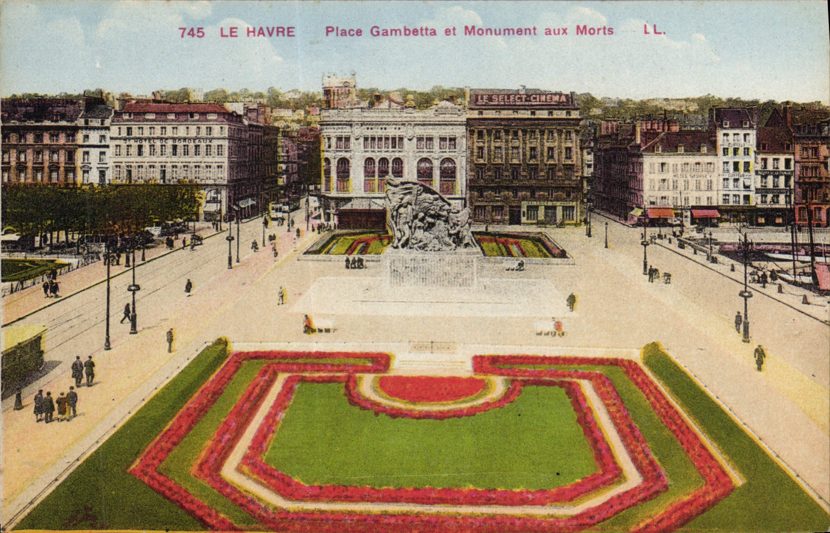 CPA Le Havre Place Gambetta et Monument aux Morts