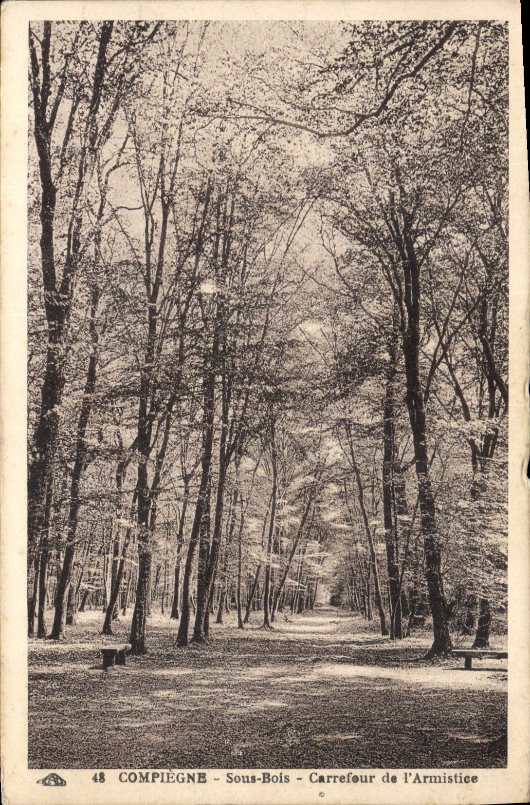 CPA Compiegne Sous Bois Carrefour de l'Armistice 