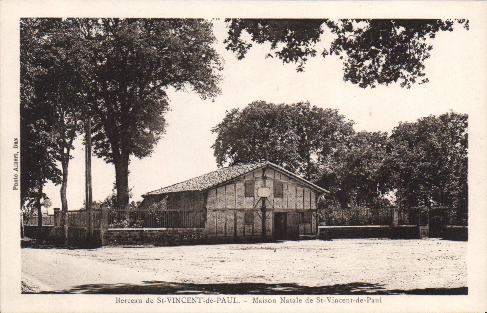 CPA Berceau de St Vincent de Paul Maison Natale de St Vincent de Paul 