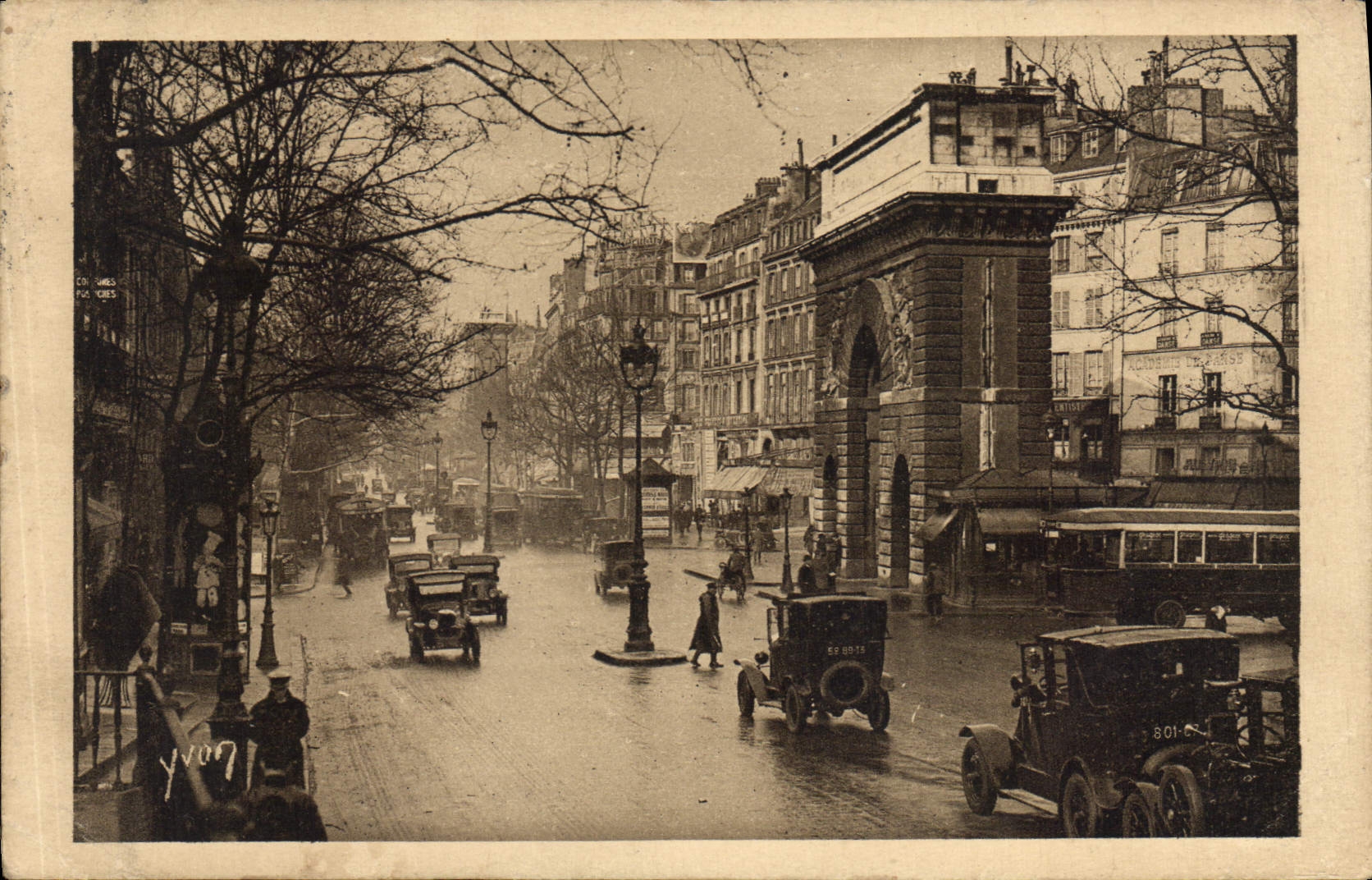 CPA Paris en Flanant le Porte Saint Martin 