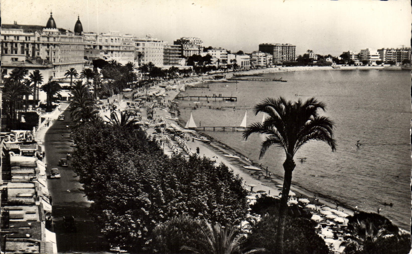 CPA Cannes les Grands hotels la Croisette et la Plage 