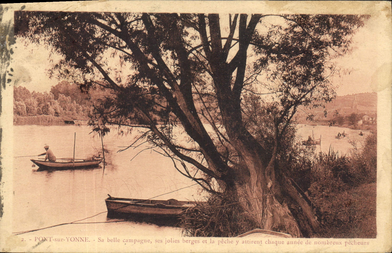CPA Pont sur Yonne sa belle Campagne ses jolies berges et la peche y chaque annee de