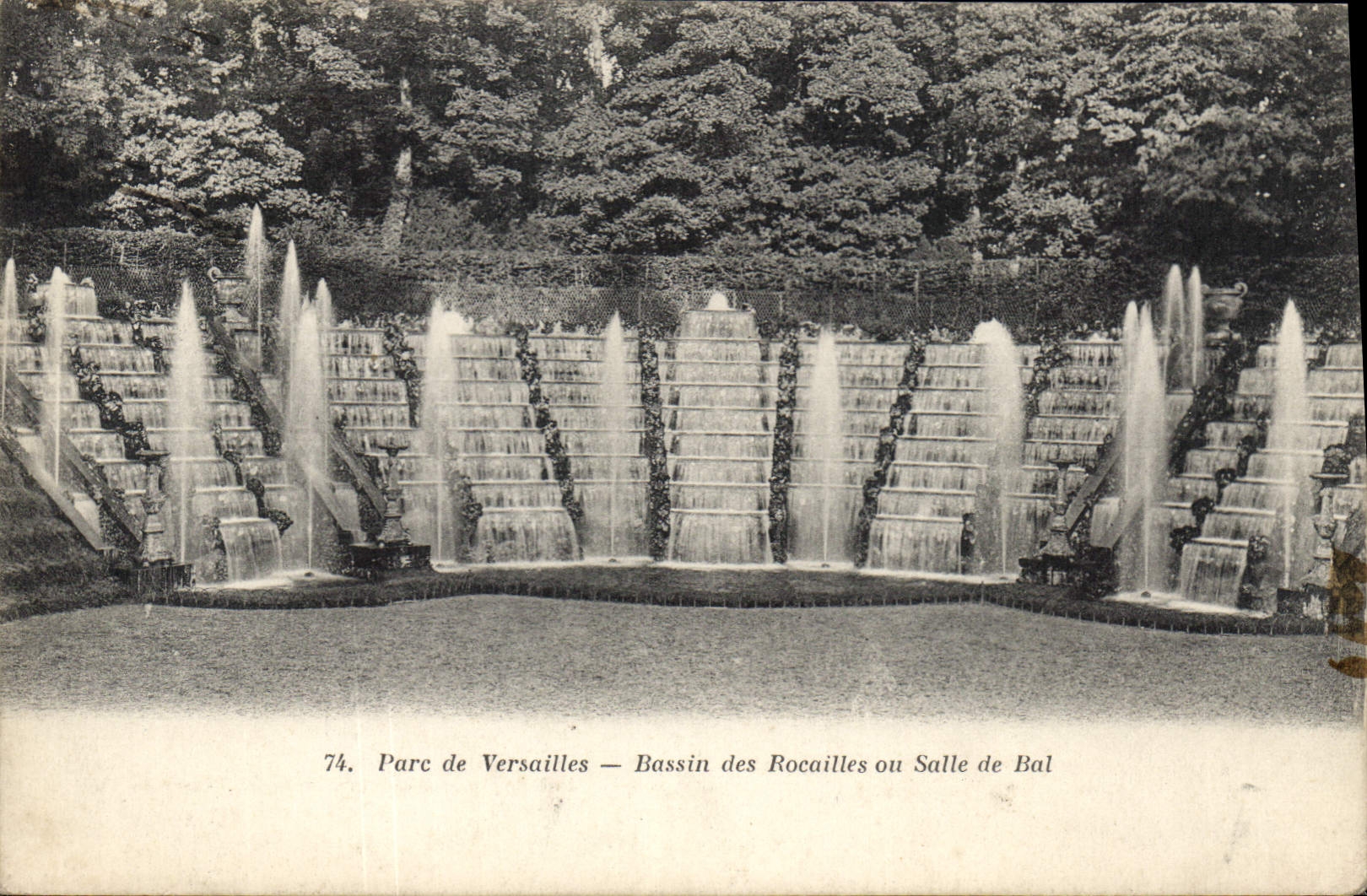 CPA Parc de Versailles Bassin des Rocailles ou salle de Bal 