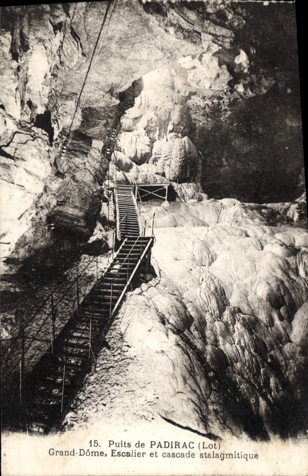 CPA Puits de Padirac Lot Grand Dome Escalier et Cascade Stalagmitique
