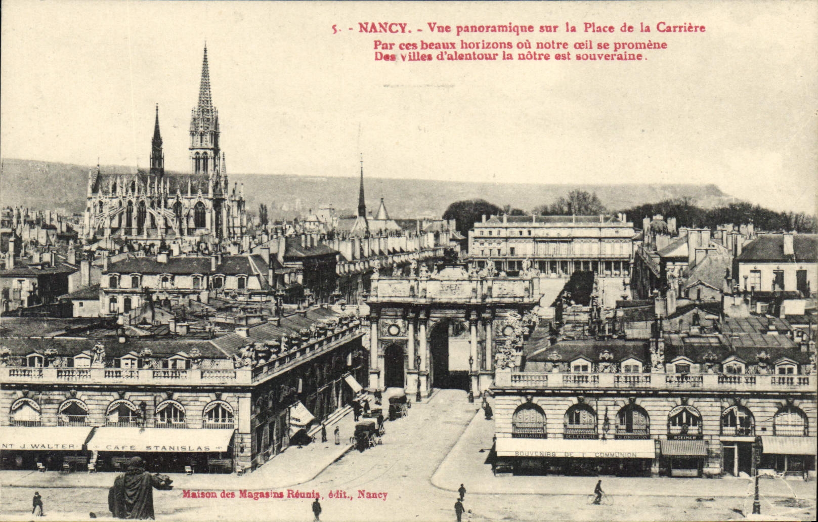 CPA Nancy vue panoramique sur la place de la Carriere