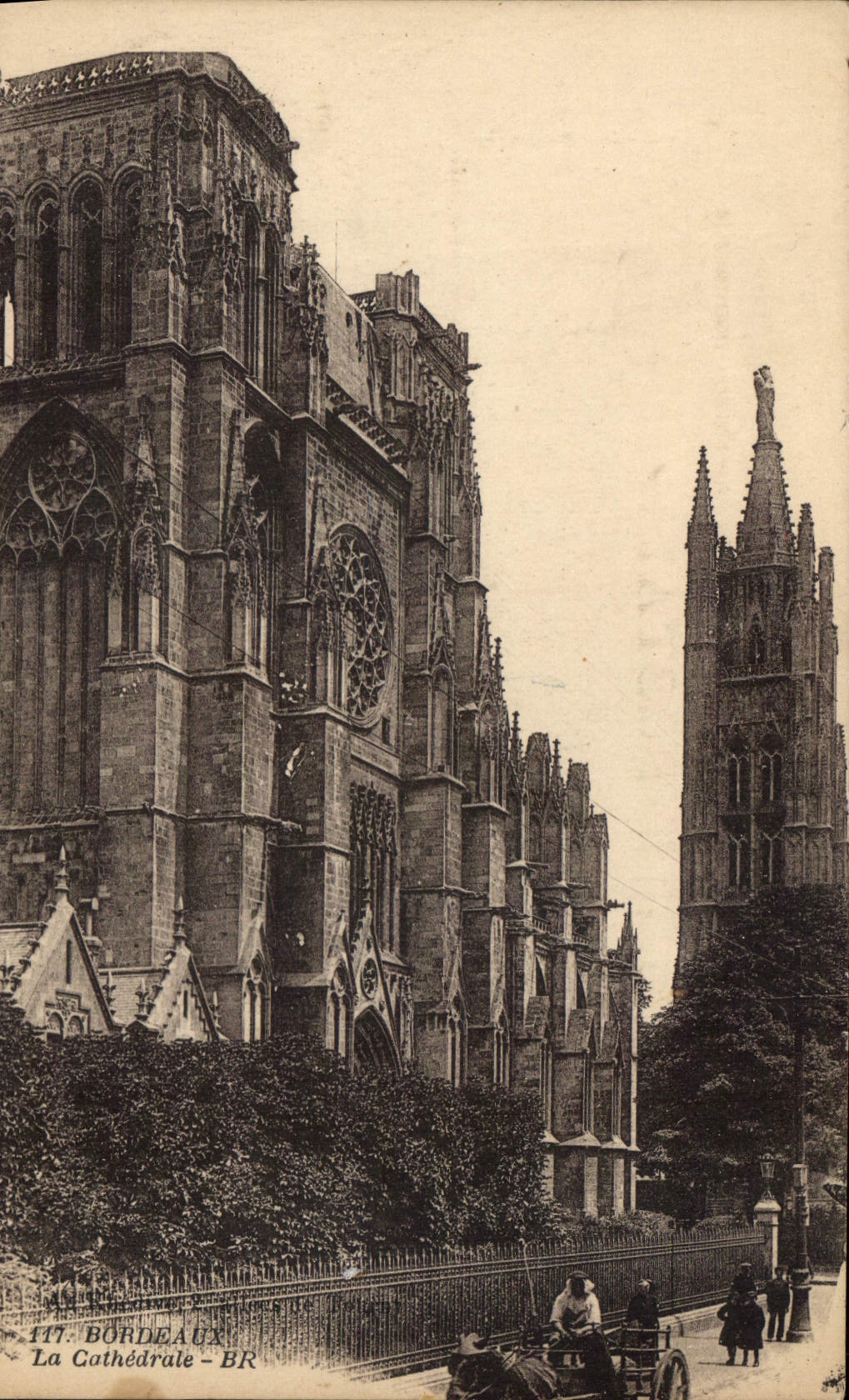 CPA Bordeaux la Cathedrale 